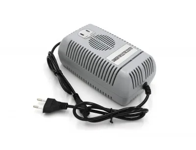 CHARGEUR 60 VOLTS QUAD OU MOTO ÉLECTRIQUE 3 PLOTS