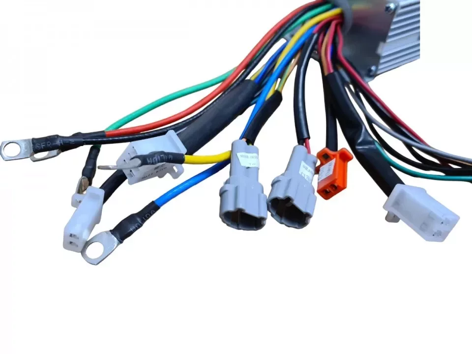 Contrôleur 48V / 1000watt 7 fiches /5 câbles (9070263)
